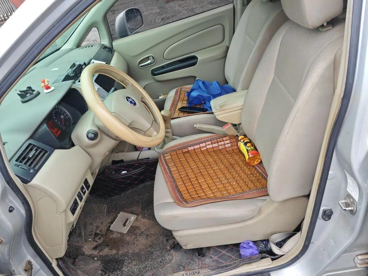 Venucia D50 2013 1.6L Manual Fashion Edition — миниатюра 15