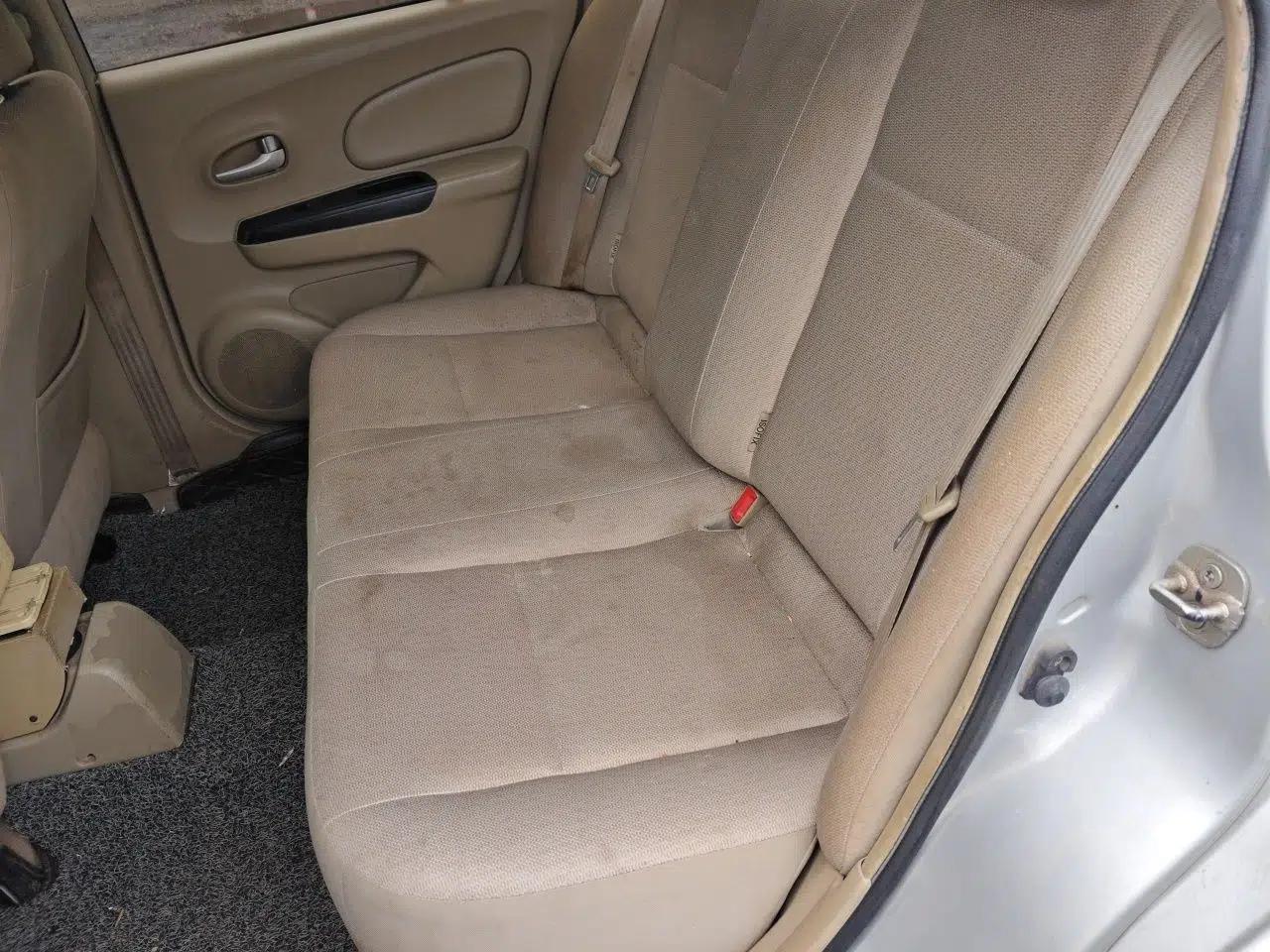 Venucia D50 2013 1.6L Manual Fashion Edition — миниатюра 17
