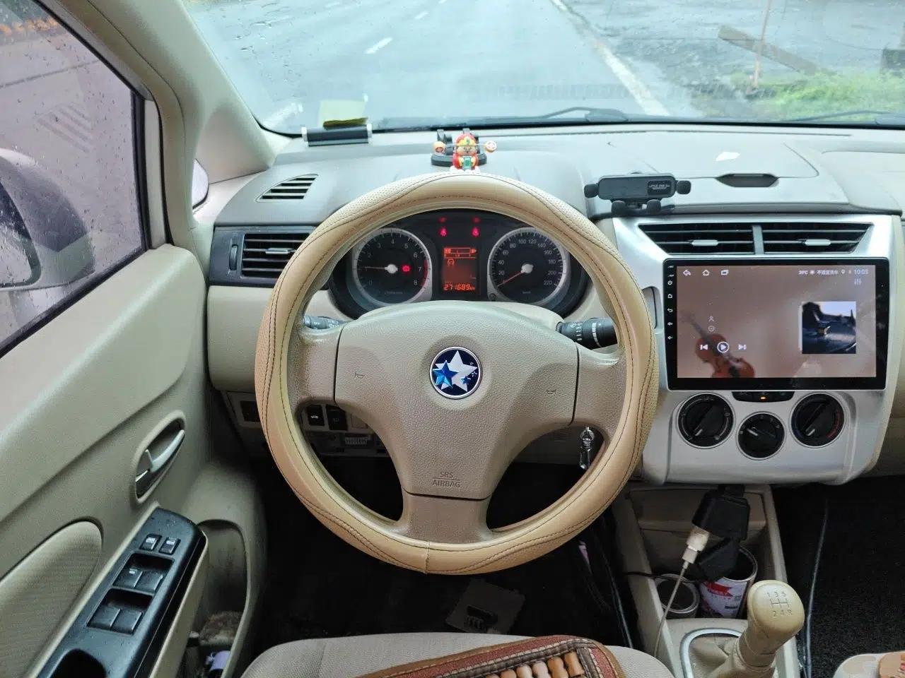 Venucia D50 2013 1.6L Manual Fashion Edition — миниатюра 10
