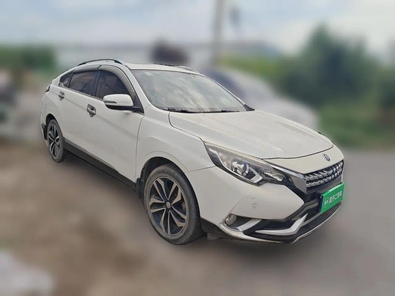 Venucia T90 2017 2.0L CVT Smart Edition — миниатюра 3