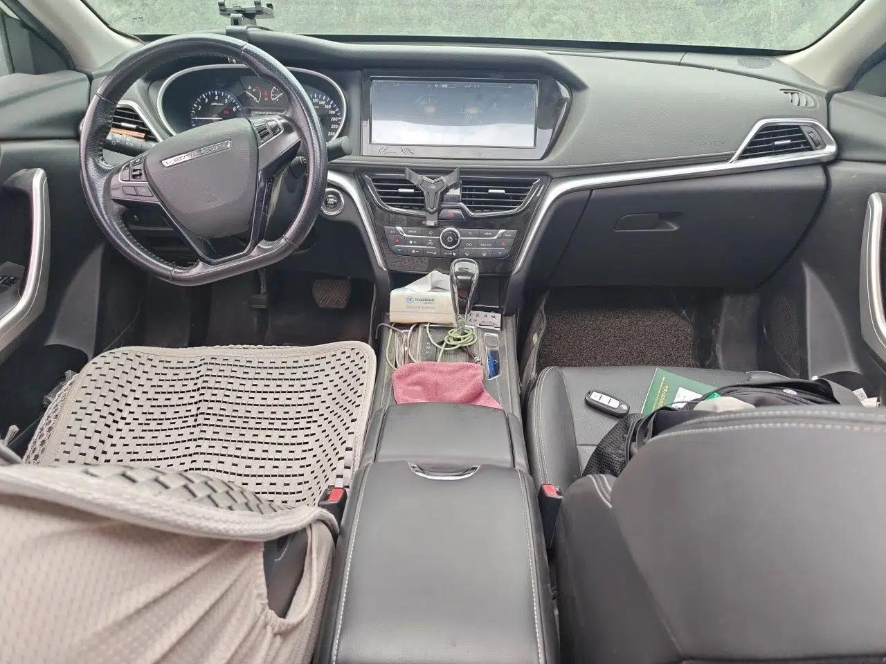 Venucia T90 2017 2.0L CVT Smart Edition — миниатюра 9