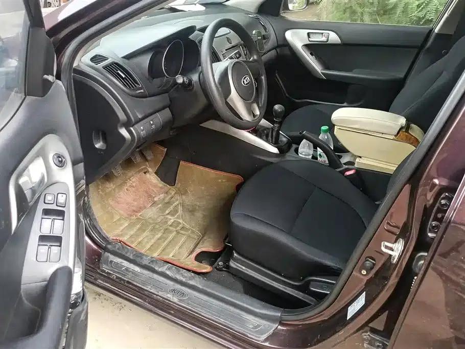 2014 Forte 1.6L MT GL — миниатюра 9