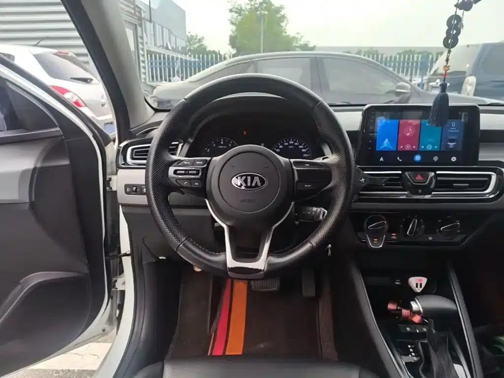 2018 Kia Forte 1.6L Automatic Smart Connect Edition — миниатюра 11