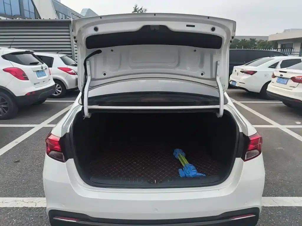 2018 Kia Forte 1.6L Automatic Smart Connect Edition — миниатюра 19