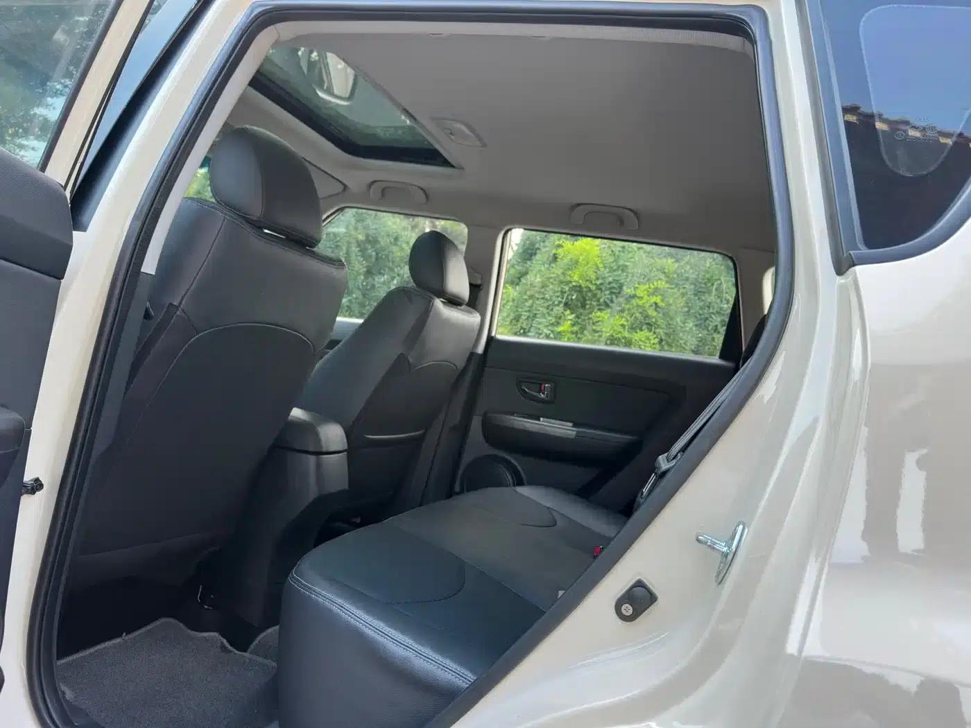 Soul 2010 1.6L AT Premium — миниатюра 14