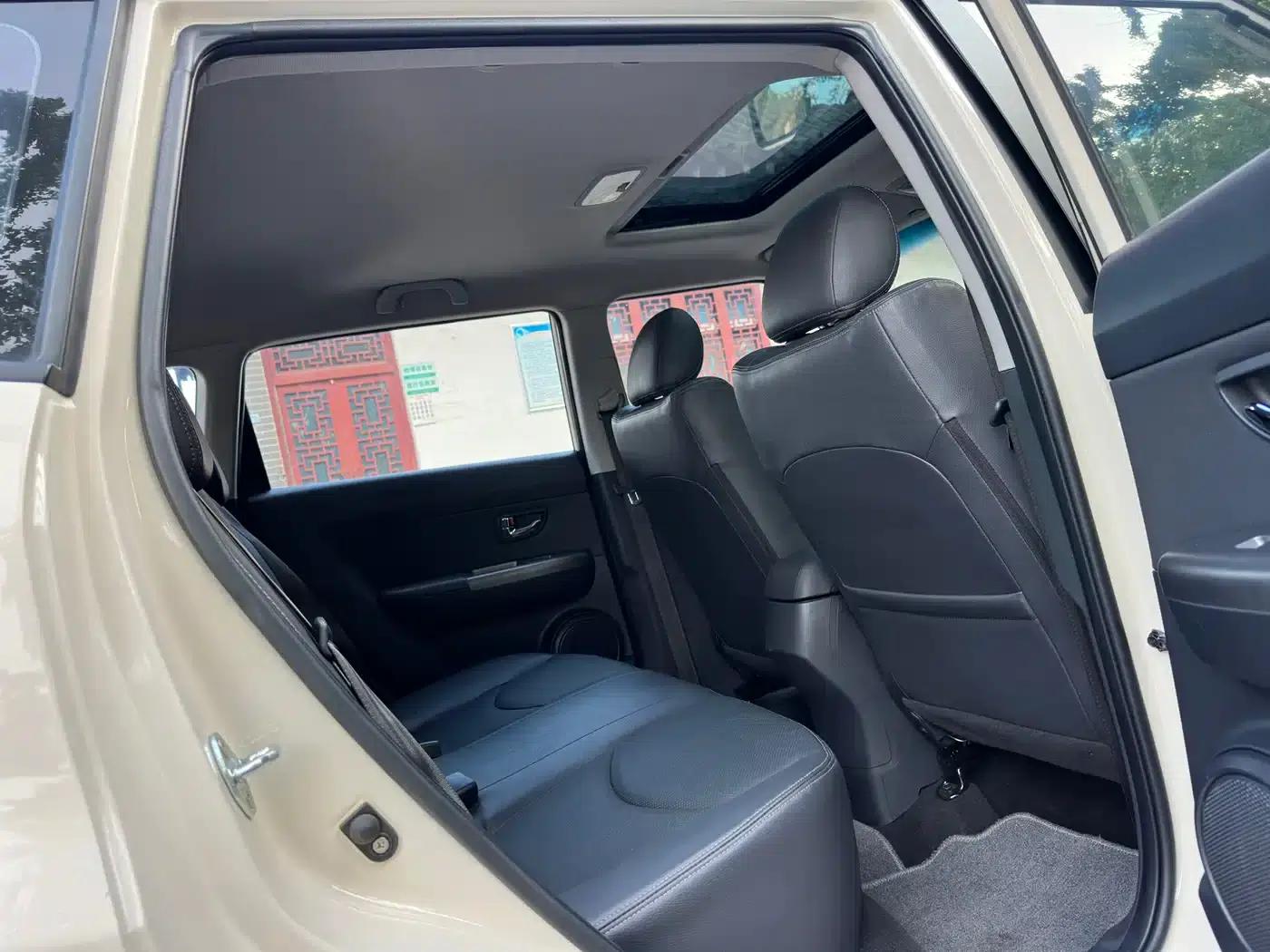 Soul 2010 1.6L AT Premium — миниатюра 16