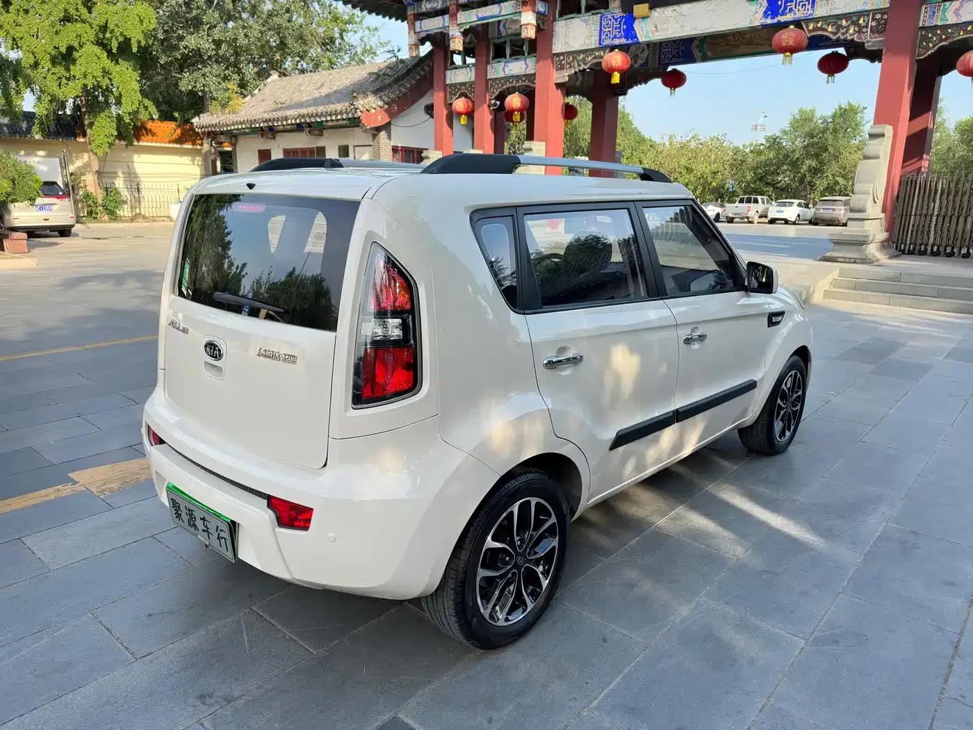 Soul 2010 1.6L AT Premium — миниатюра 4