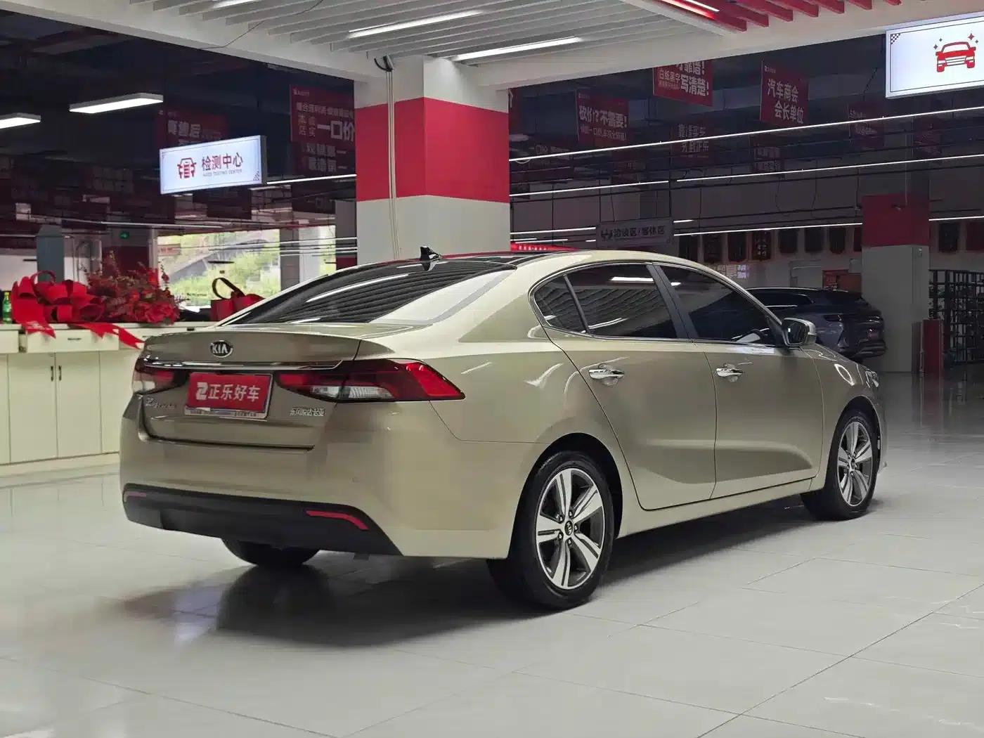 K5 2017 1.8L Automatic GLS — миниатюра 3