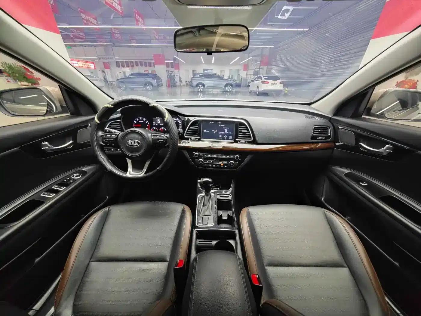 K5 2017 1.8L Automatic GLS — миниатюра 10