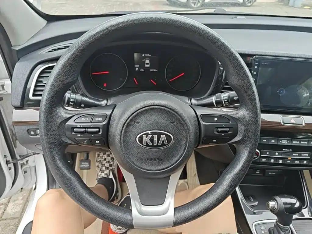 K5 2019 1.8L Automatic GLS — миниатюра 11