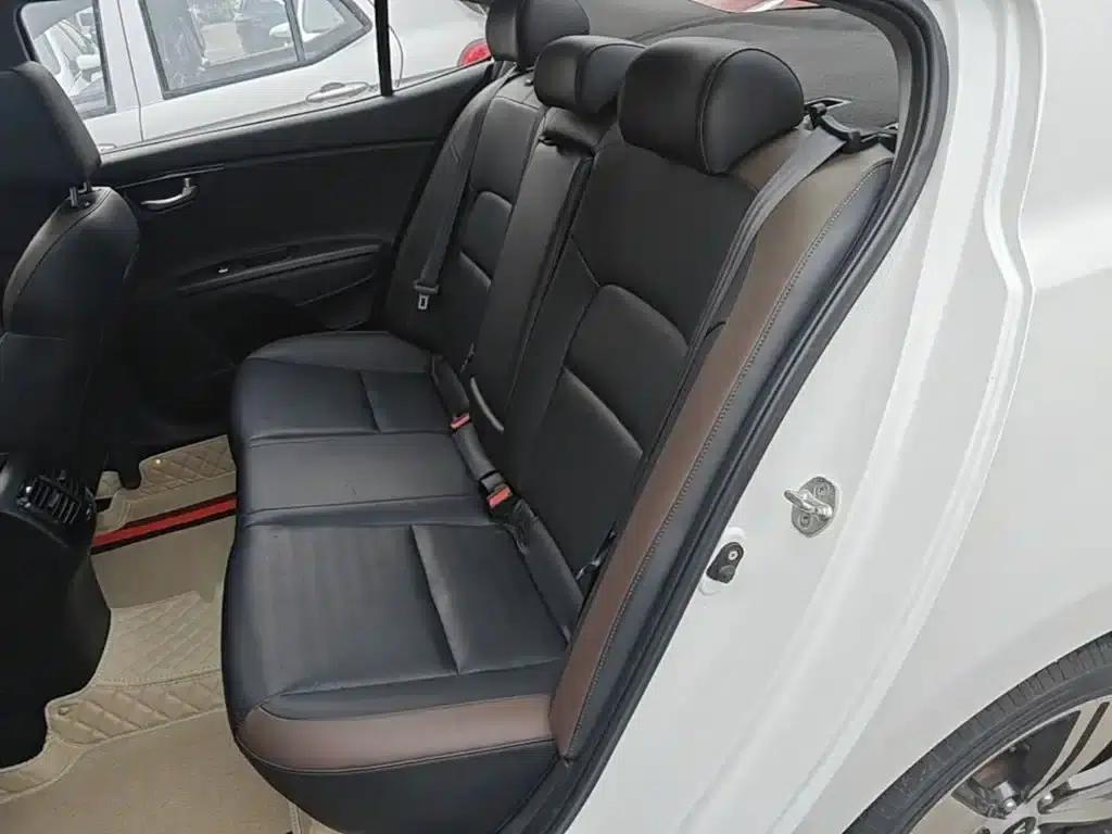K5 2019 1.8L Automatic GLS — миниатюра 17