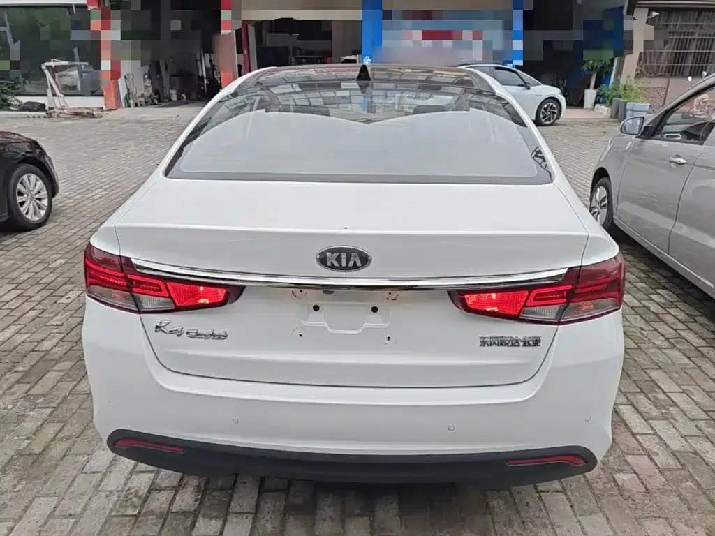 K5 2019 1.8L Automatic GLS — миниатюра 6