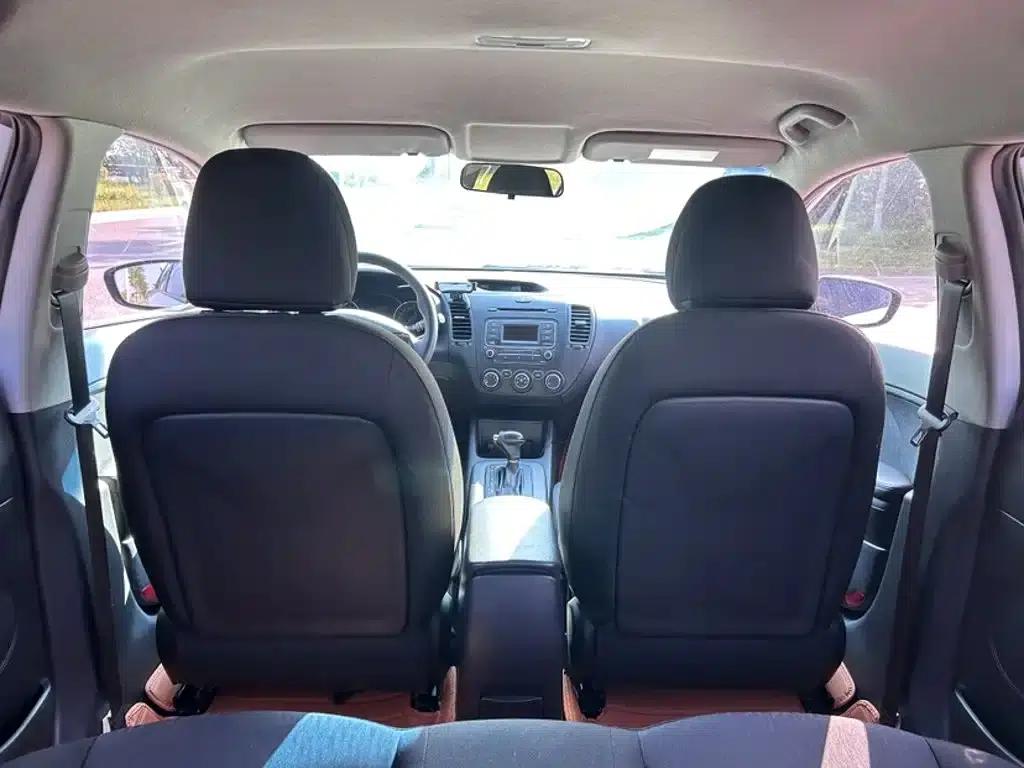 Kia K3S 2014 1.6L Automatic GL — миниатюра 14