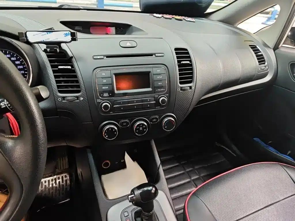 Kia K3S 2014 1.6L Automatic GL — миниатюра 6