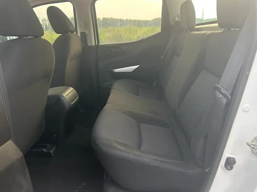 Nissan Navara 2019 2.5L Manual Two-Wheel Drive Comfort Version China VI QR25 — миниатюра 18