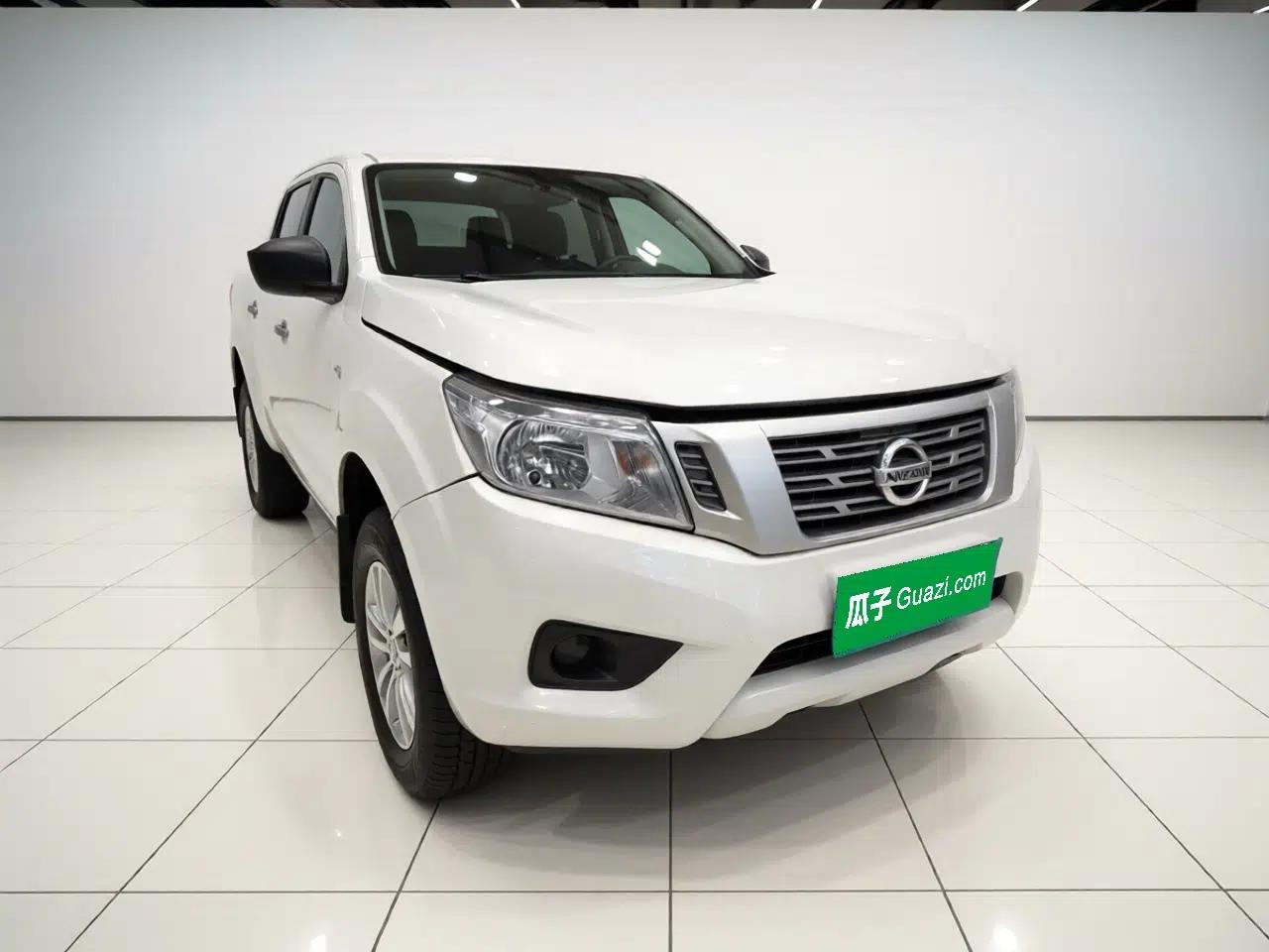Nissan Navara 2019 2.5L Manual Two-Wheel Drive Comfort Version China VI QR25 — миниатюра 3