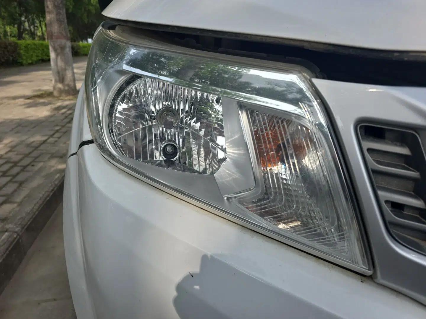 Nissan Navara 2019 2.5L Manual Two-Wheel Drive Comfort Version China VI QR25 — миниатюра 7