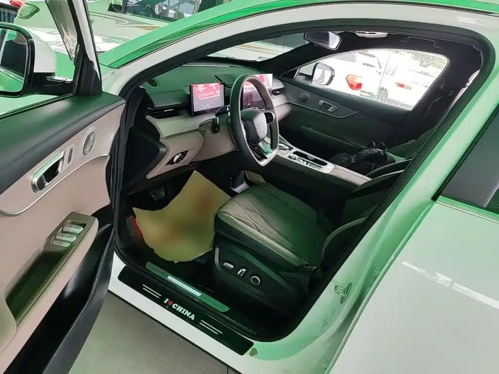 Chery Tiggo 8 PLUS C-DM 2025 1.5T 116km/h Premium 5-seater — миниатюра 15