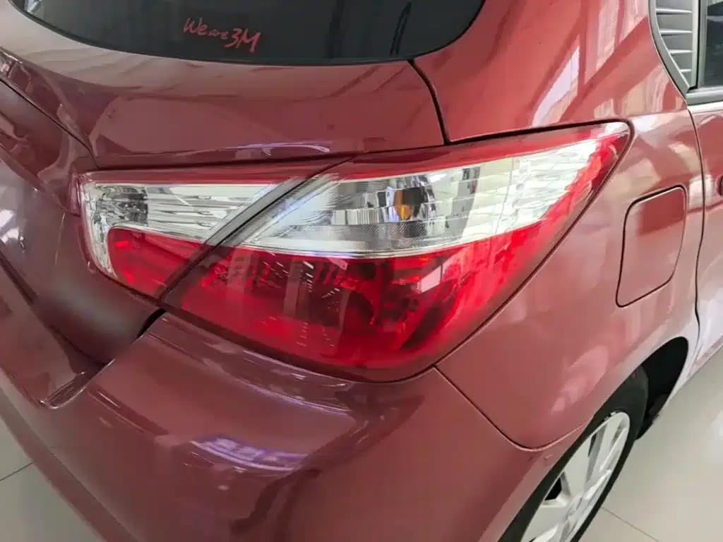 Venucia R50 2016 1.6L Automatic Elite Edition — миниатюра 8