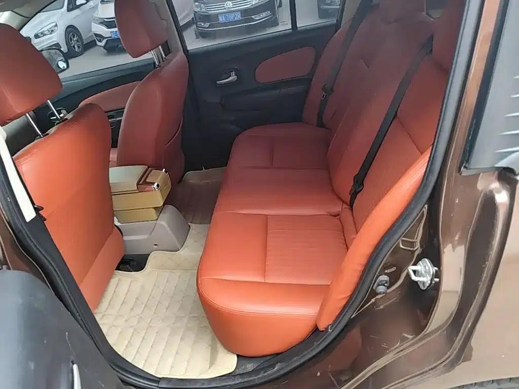 Venucia R50 2016 1.6L Automatic Elite Edition — миниатюра 17