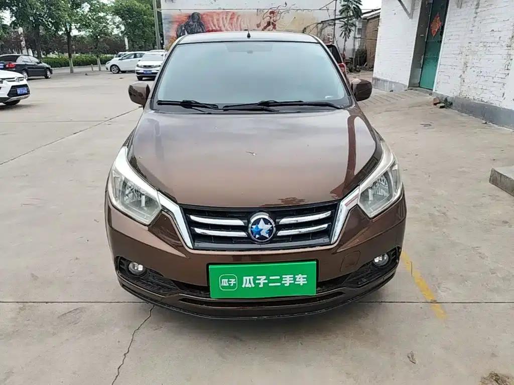 Venucia R50 2016 1.6L Automatic Elite Edition — миниатюра 3