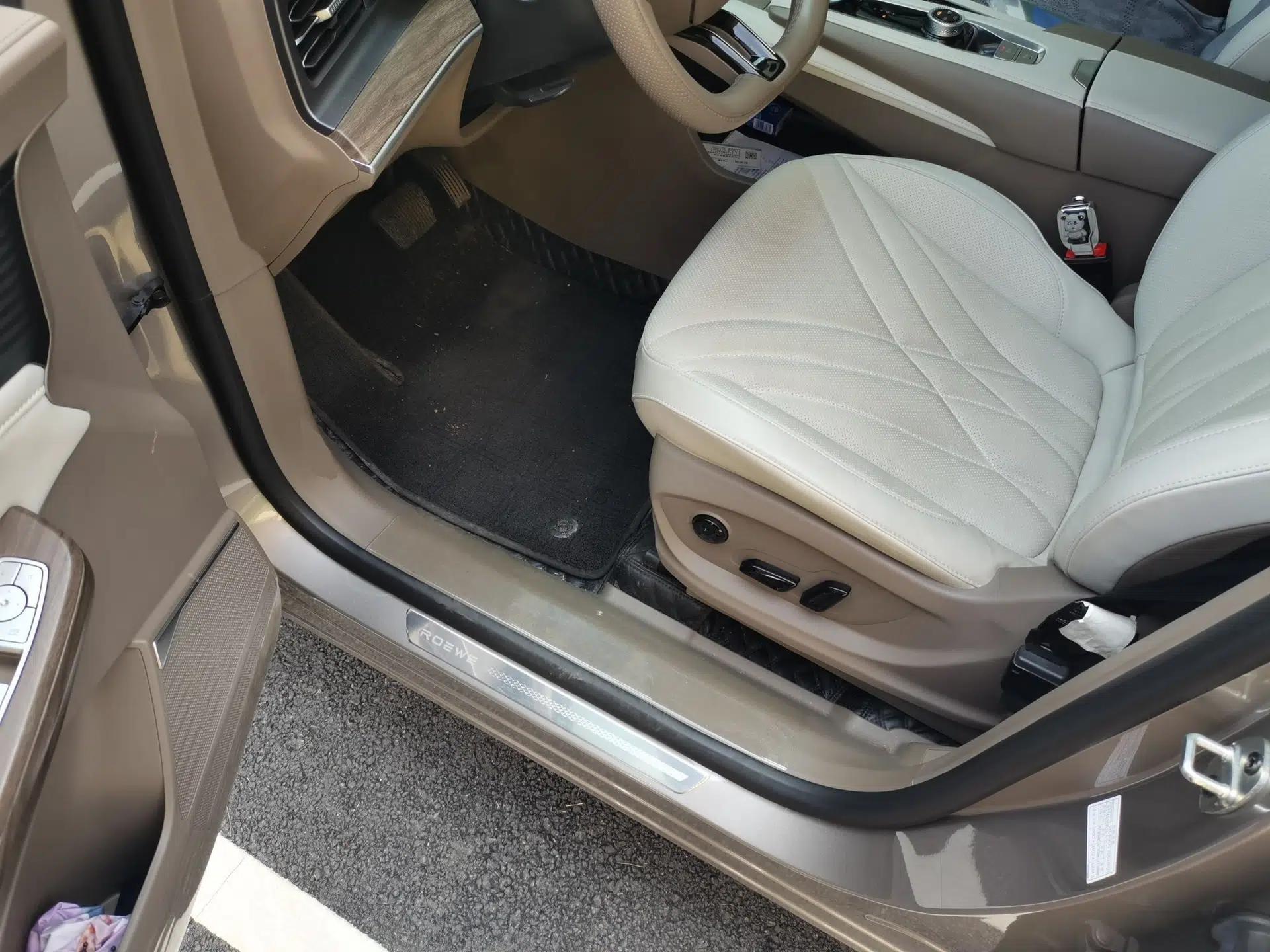 Roewe RX9 2023 2.0T Two-Wheel Drive Enjoyment Version — миниатюра 16