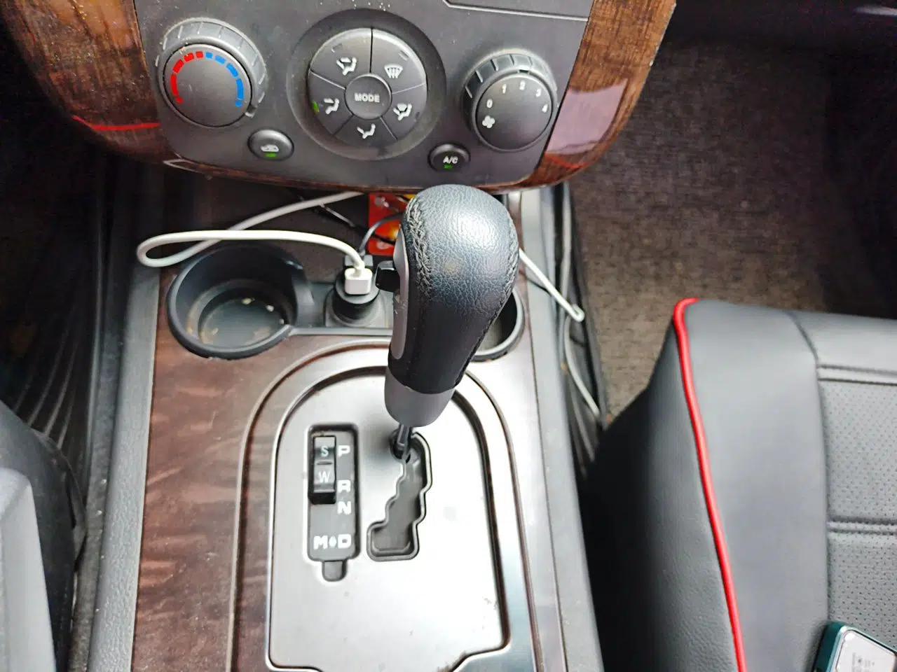 Roewe W5 2014 1.8T 2WD Automatic Tharu Special Edition — миниатюра 14