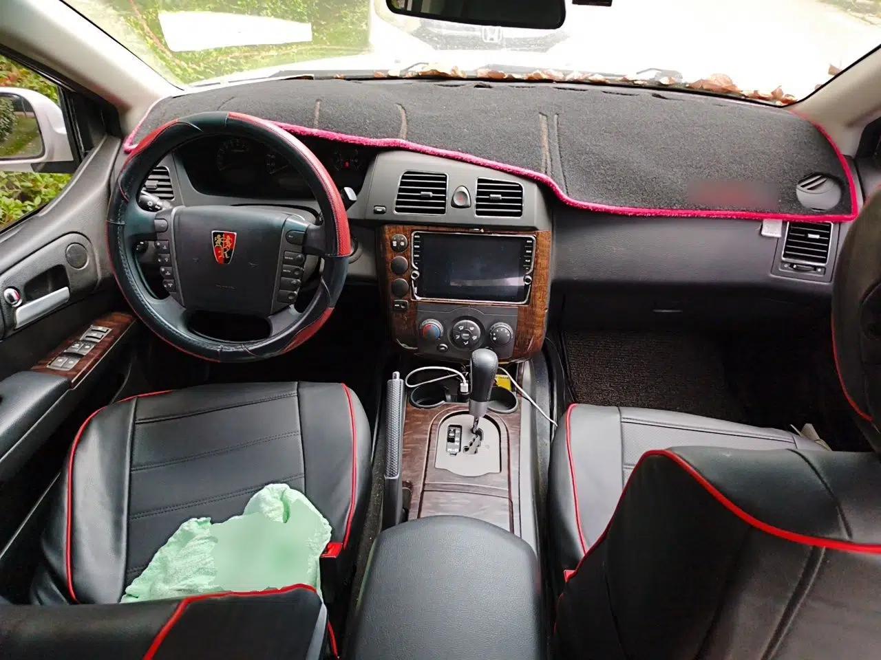 Roewe W5 2014 1.8T 2WD Automatic Tharu Special Edition — миниатюра 9