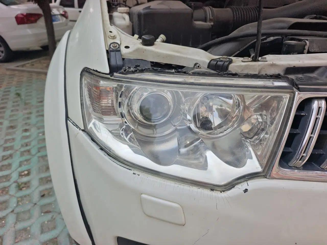 Mitsubishi Pajero Sport 2011 3.0L Luxury Navigation Edition — миниатюра 7