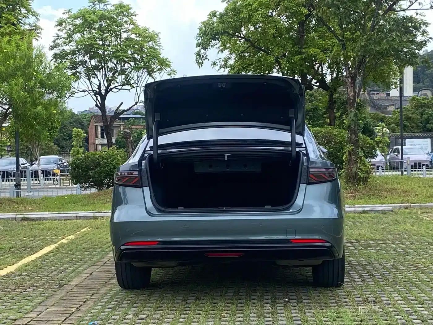 Fengyun A8L 2025 1.5TGDI 145km Luxury Edition — миниатюра 20
