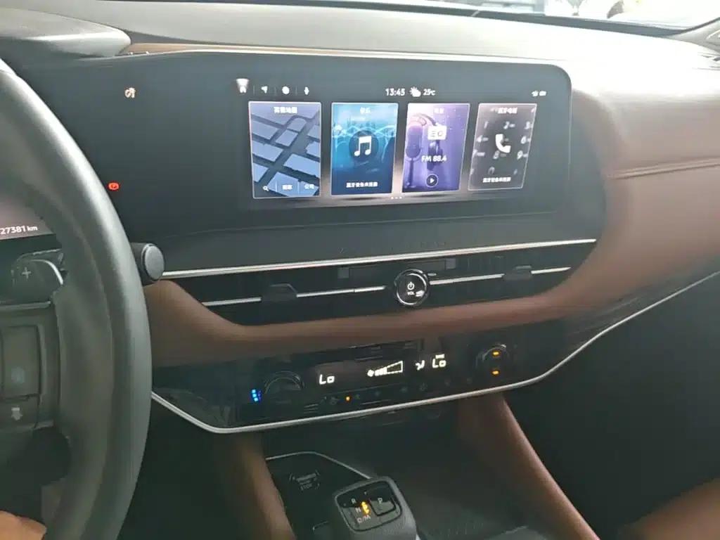 2024 Volkswagen Land Cruiser 380VC-TURBO 4WD Supreme Edition (6-seater) — миниатюра 20