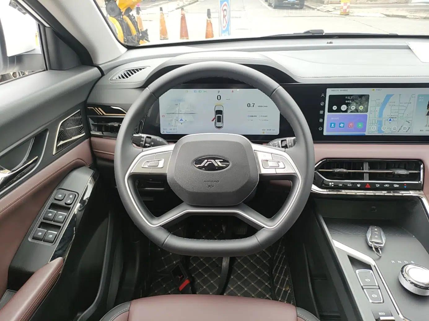 SOL X8 PLUS 2023 1.5 TGDI DCT ZhiJia Edition 5 Seats — миниатюра 22