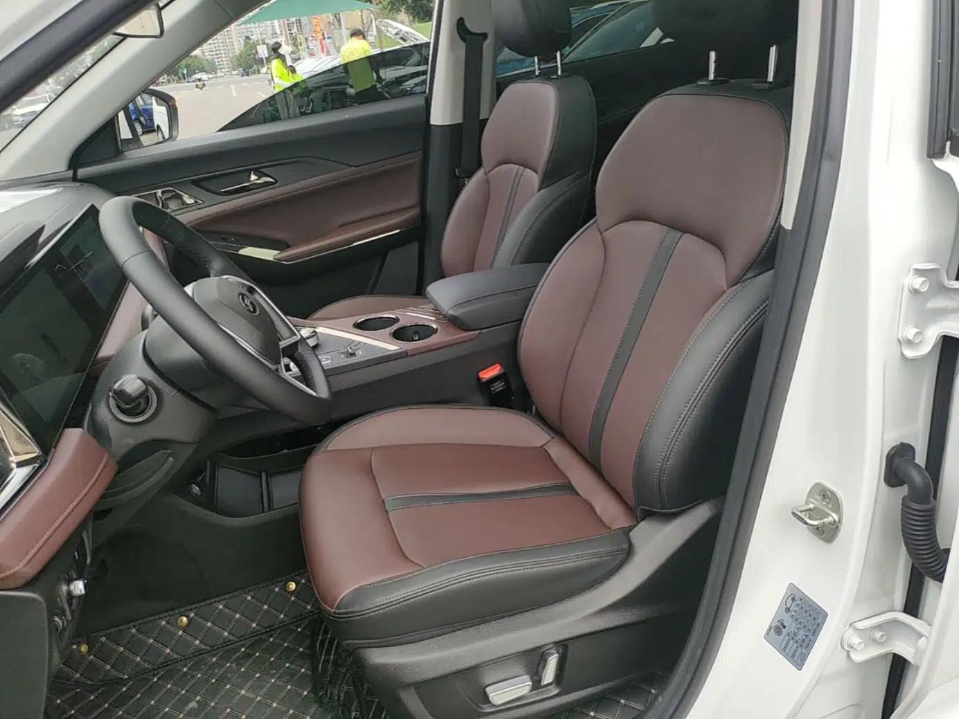 SOL X8 PLUS 2023 1.5 TGDI DCT ZhiJia Edition 5 Seats — миниатюра 26