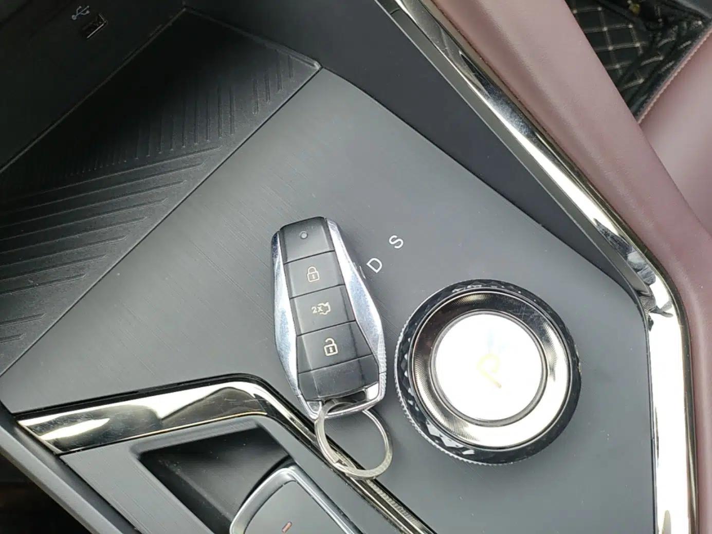 SOL X8 PLUS 2023 1.5 TGDI DCT ZhiJia Edition 5 Seats — миниатюра 32