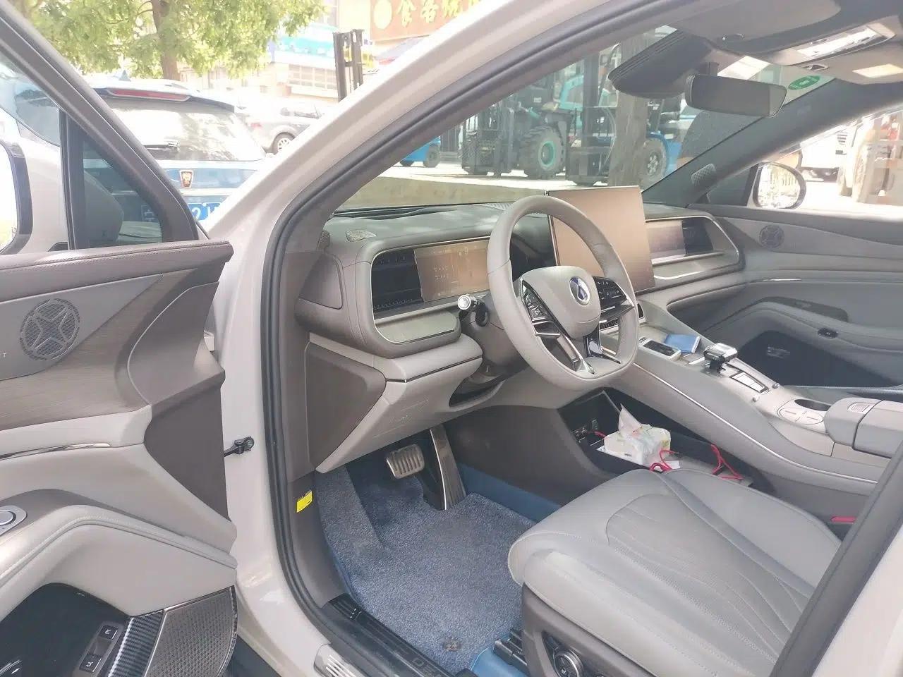 Denza N7 2024 630 All-Wheel Drive Intelligent Driving Max Edition — миниатюра 16