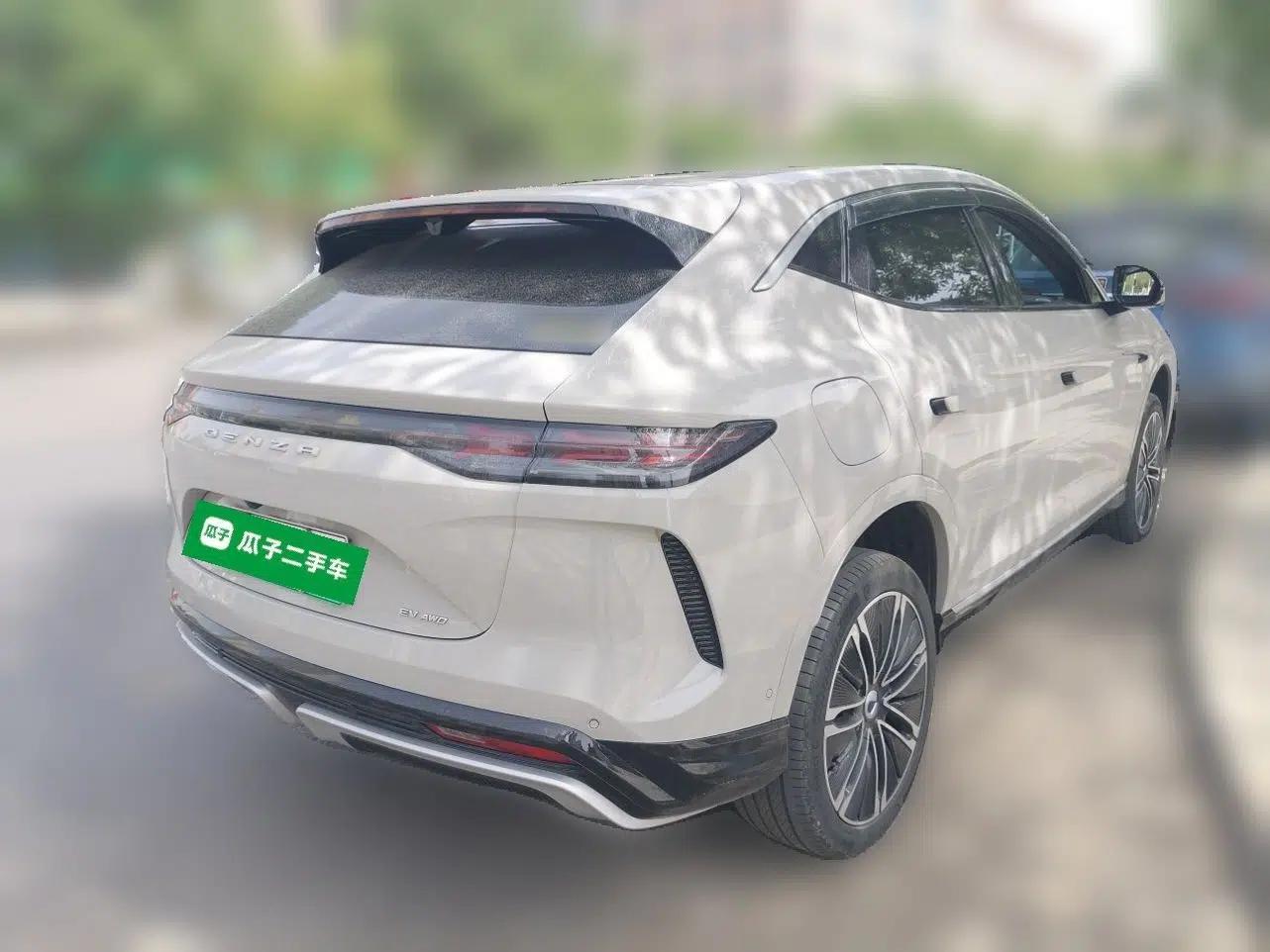 Denza N7 2024 630 All-Wheel Drive Intelligent Driving Max Edition — миниатюра 6