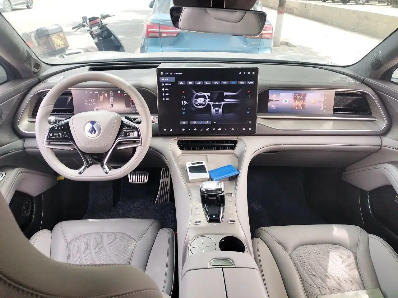 Denza N7 2024 630 All-Wheel Drive Intelligent Driving Max Edition — миниатюра 9