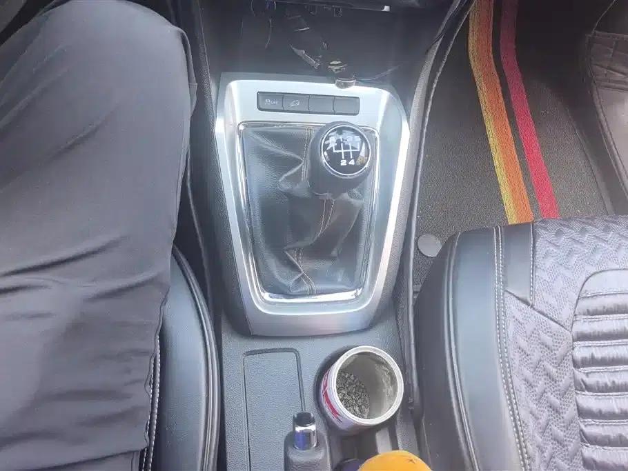 Roewe RX3 2021 PRO 1.6L Manual Flagship Edition — миниатюра 16