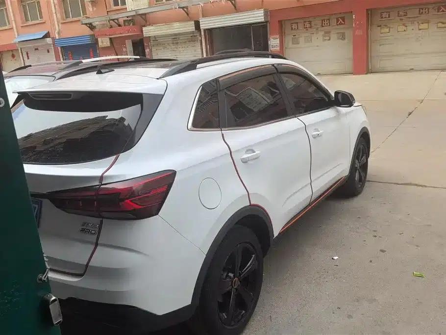 Roewe RX3 2021 PRO 1.6L Manual Flagship Edition — миниатюра 3