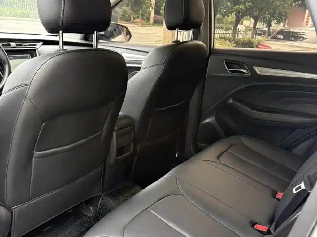Roewe RX3 2018 1.6L CVT Internet Smart Edition — миниатюра 10