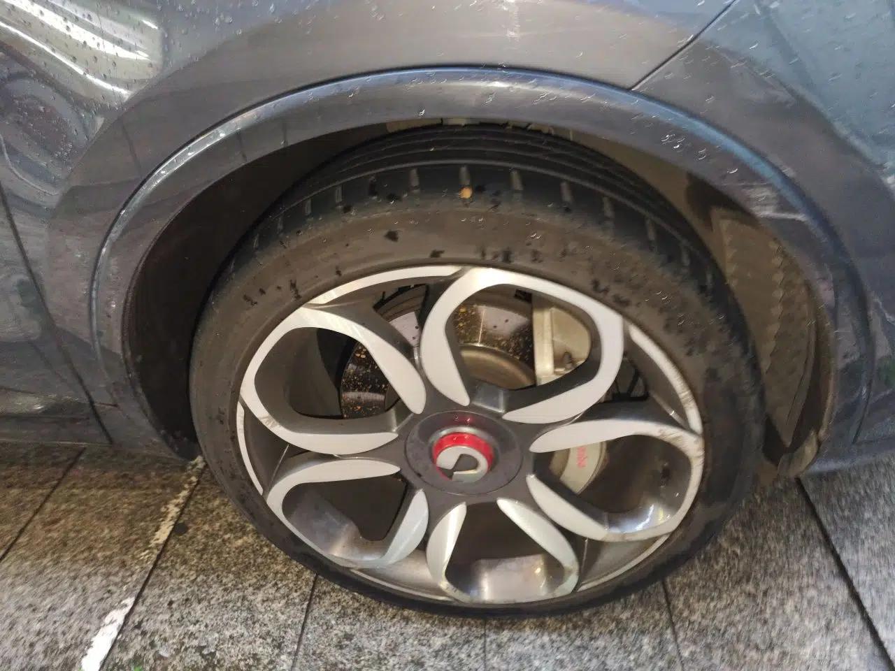 Denza X 2020 PHEV Sport Edition — миниатюра 8