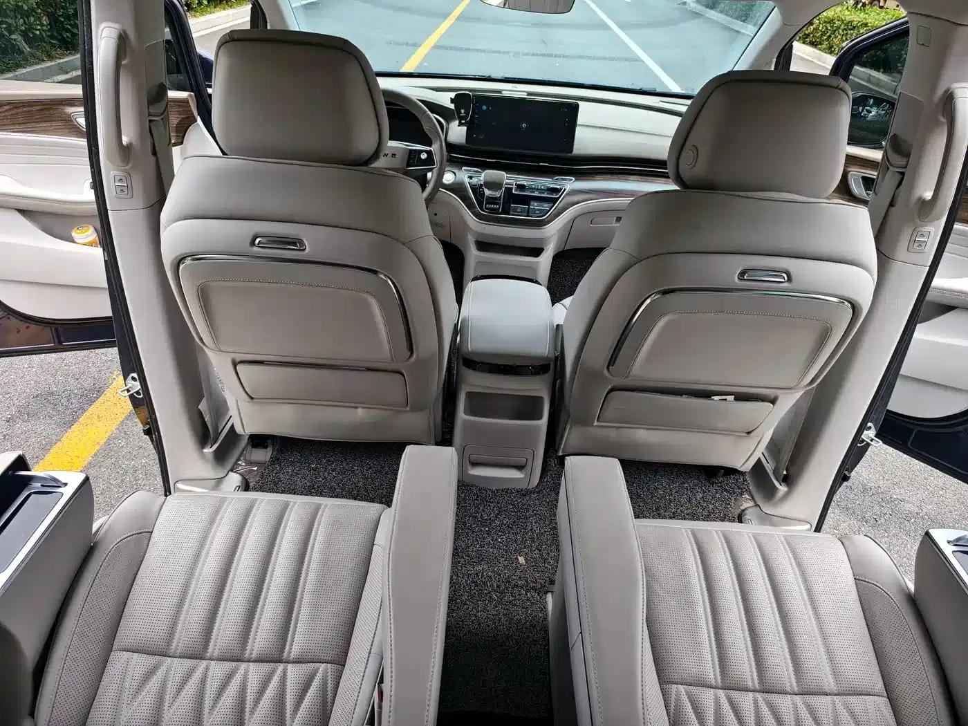 Roewe iMAX8 New Energy 2022 First Class Platinum Edition — миниатюра 11