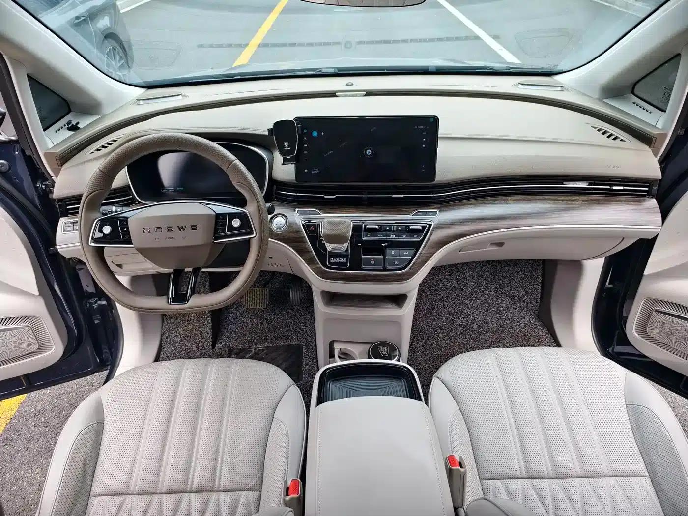 Roewe iMAX8 New Energy 2022 First Class Platinum Edition — миниатюра 13