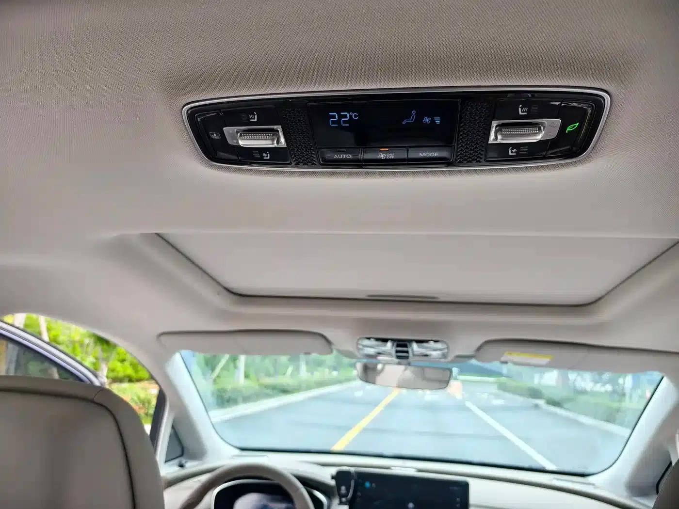 Roewe iMAX8 New Energy 2022 First Class Platinum Edition — миниатюра 14