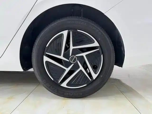 Roewe D6 2025 450km Premium Edition — миниатюра 15