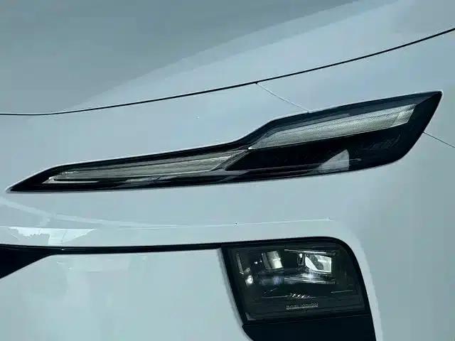 Roewe D6 2025 450km Premium Edition — миниатюра 16
