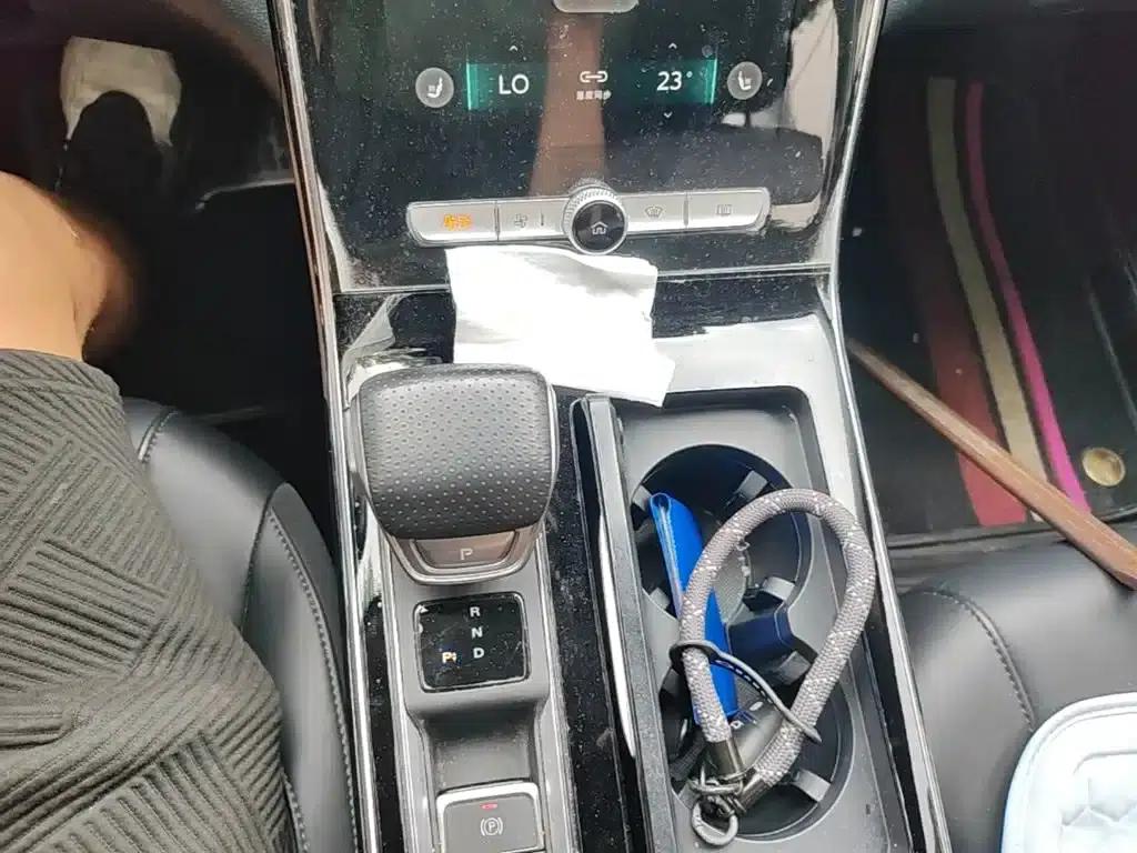 Roewe RX5 eMAX 2020 500PHEV Intelligent Cockpit Flagship Edition — миниатюра 14
