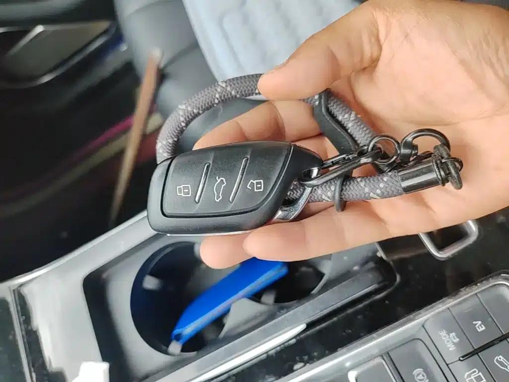 Roewe RX5 eMAX 2020 500PHEV Intelligent Cockpit Flagship Edition — миниатюра 9