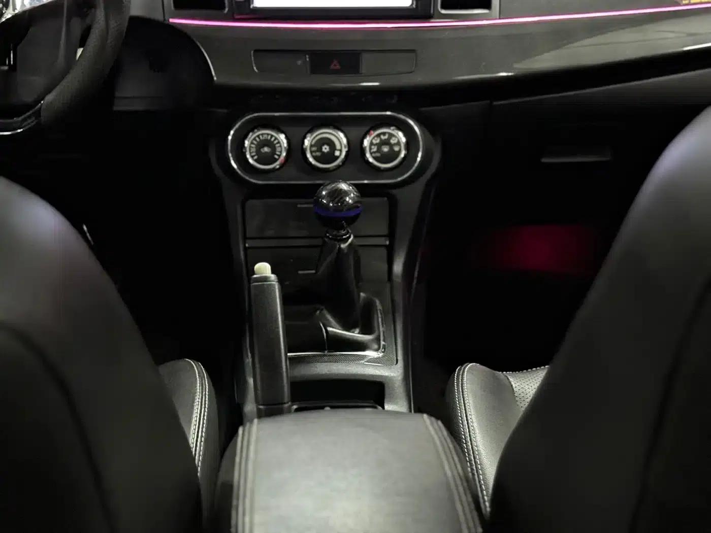 Lancer EX 2011 Luxury Edition 1.8L Manual — миниатюра 9