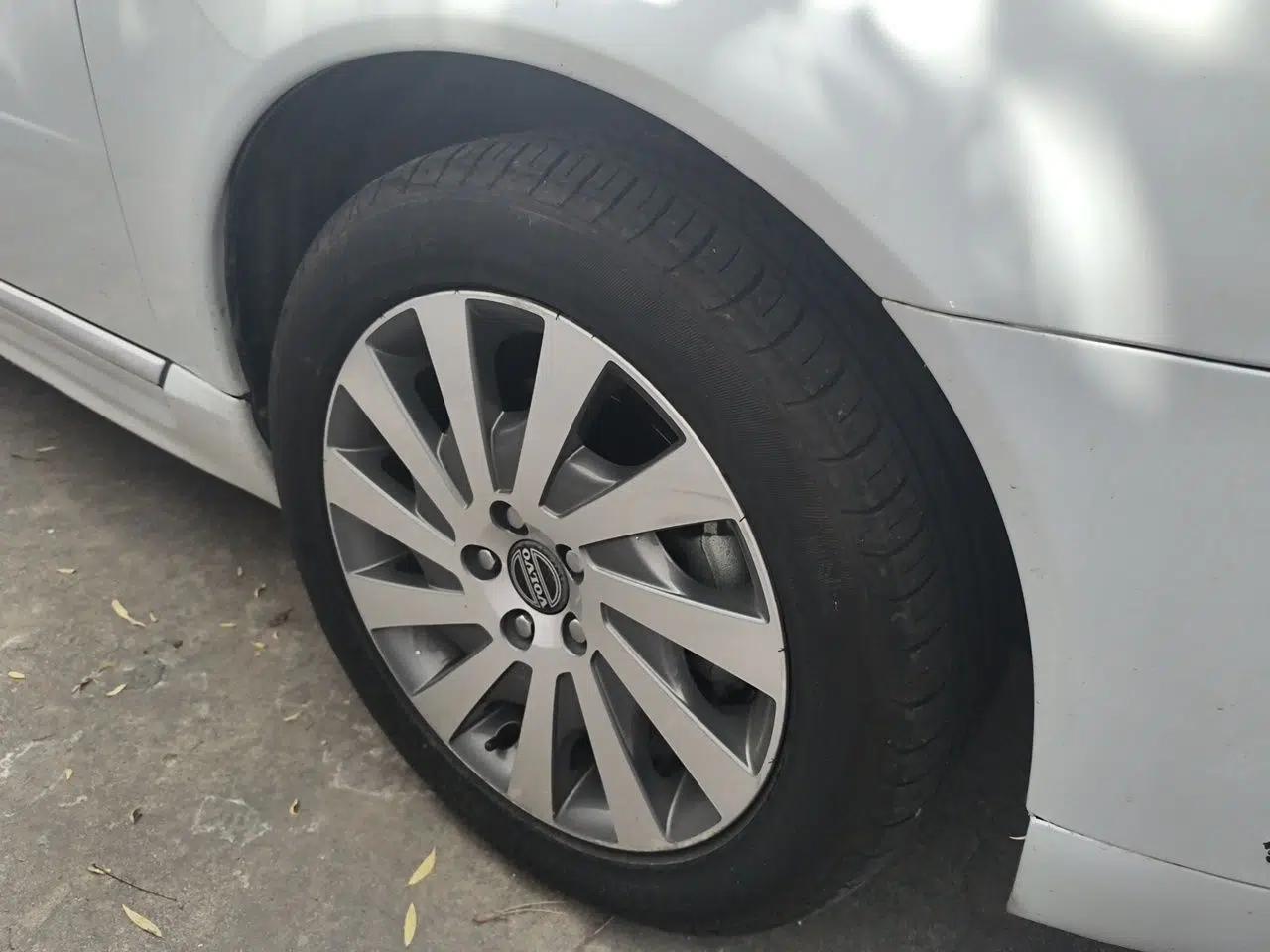 Volvo S80L 2012 2.0T T5 Luxury Edition — миниатюра 8